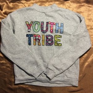 A h&m sweatshirt (crop)